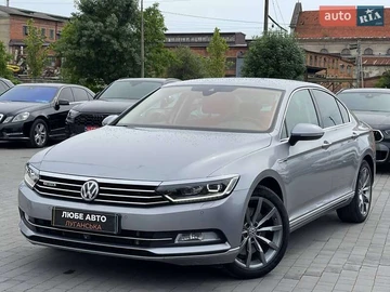 Авто Volkswagen Passat 2018 № 8010528