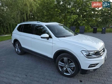 Авто Volkswagen Tiguan 2020 № 8010552