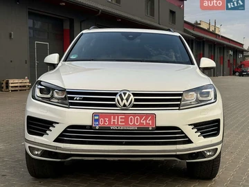 Авто Volkswagen Touareg 2017 № 8010587