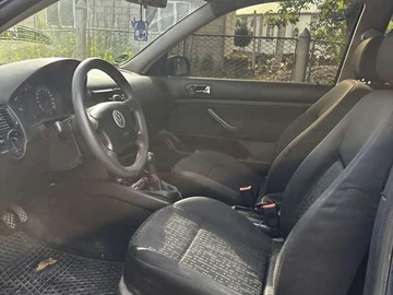 Авто Volkswagen Golf 2002 № 8010862