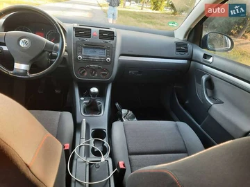 Авто Volkswagen Golf 2006 № 8011080