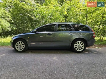 Авто Volvo V50 2005 № 8011128