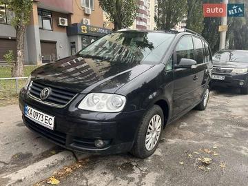 Авто Volkswagen Touran 2004 № 8011355