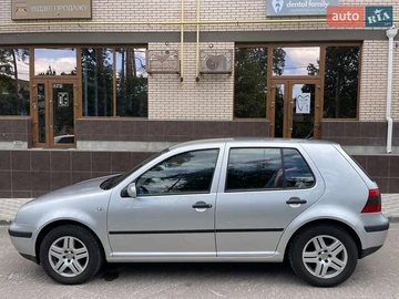 Авто Volkswagen Golf 2001 № 8011376