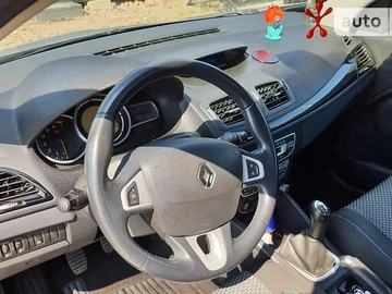 Авто Renault Megane 2011 № 8011399