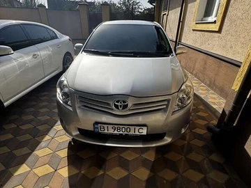 Авто Toyota Auris 2011 № 8011580