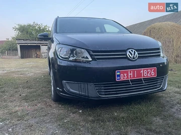 Авто Volkswagen Touran 2011 № 8011591
