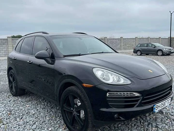 Авто Porsche Cayenne 2011 № 8012003