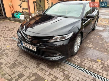 Авто Toyota Camry 2019 № 8012012