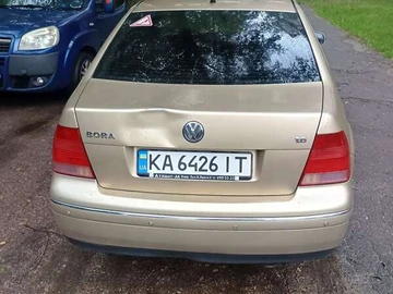 Авто Volkswagen Bora 2003 № 8012104