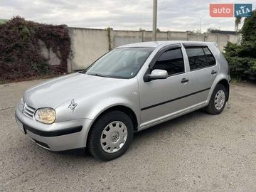 Авто Volkswagen Golf 2003 № 8012117