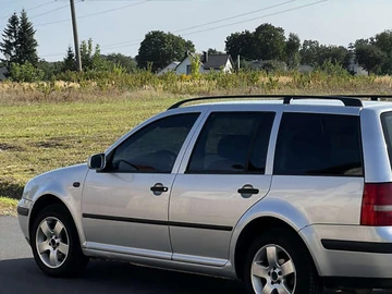 Авто Volkswagen Golf 2004 № 8012127