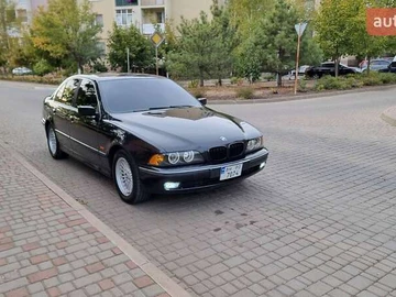 Авто BMW 5 Series 2000 № 8012417