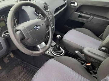 Авто Ford Fusion 2010 № 8012450