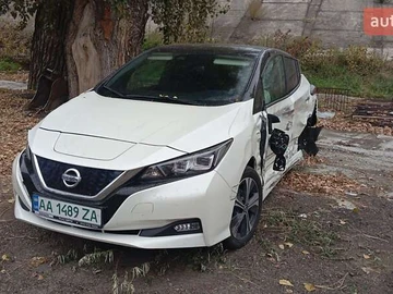 Авто Nissan Leaf 2021 № 8012470
