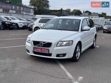 Авто Volvo V50 2012 № 8014161