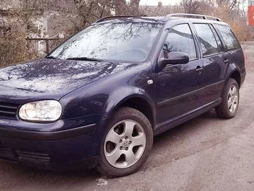 Авто Volkswagen Golf 2001 № 8014443