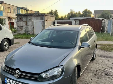 Авто Volkswagen Golf 2010 № 8014781