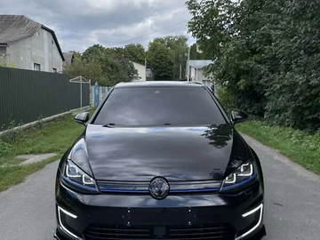 Авто Volkswagen E-Golf 2015 № 8014935