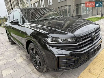 Авто Volkswagen Touareg 2023 № 8016219