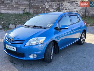 Авто Toyota Auris 2011 № 8016665