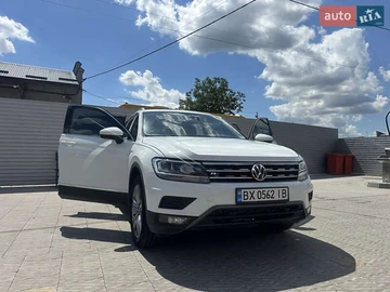 Авто Volkswagen Tiguan 2020 № 8017180