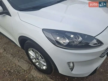 Авто Ford Kuga 2021 № 8017305