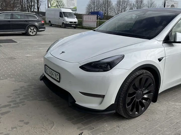 Авто Tesla Model Y 2023 № 8017339