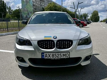 Авто BMW 5 Series 2004 № 8018002