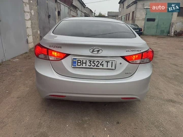 Авто Hyundai Elantra 2011 № 8018032