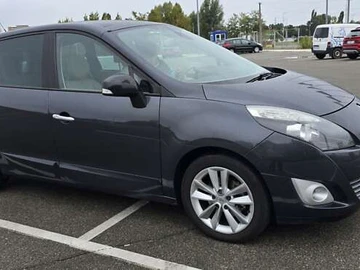 Авто Renault Scenic 2011 № 8018057