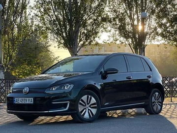 Авто Volkswagen E-Golf 2016 № 8018093