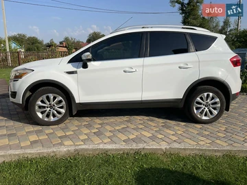 Авто Ford Kuga 2010 № 8018213