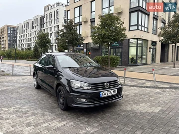 Авто Volkswagen Polo 2019 № 8018325