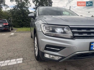 Авто Volkswagen Tiguan 2019 № 8018527