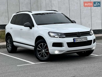 Авто Volkswagen Touareg 2012 № 8018534