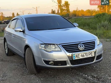 Авто Volkswagen Passat 2010 № 8018704