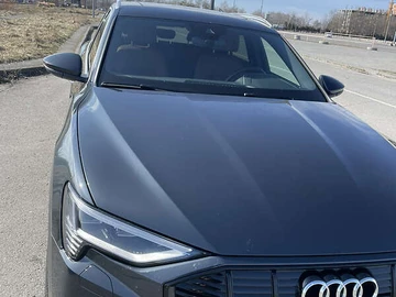 Авто Audi E-Tron 2020 № 8018898