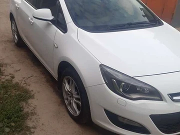 Авто Opel Astra 2015 № 8019287