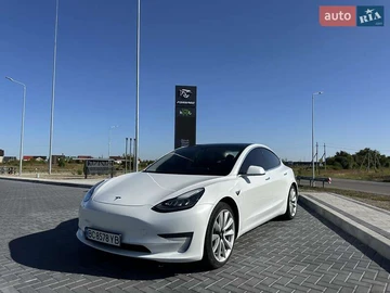 Авто Tesla Model 3 2020 № 8019415