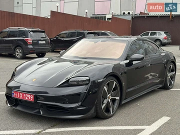 Авто Porsche Taycan 2020 № 8020011