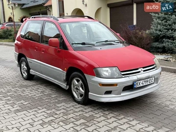 Авто Mitsubishi Space Runner 2000 № 8020136