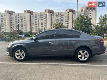 Авто Volkswagen Passat 2011 № 8020391