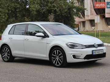 Авто Volkswagen E-Golf 2019 № 8020582