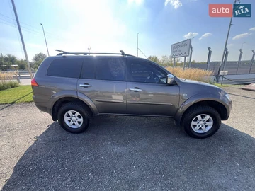 Авто Mitsubishi Pajero Sport 2013 № 8020584