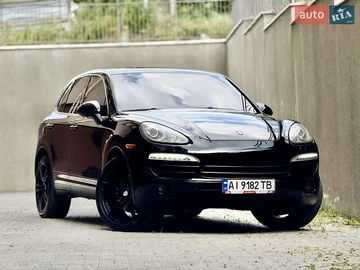 Авто Porsche Cayenne 2010 № 8020613