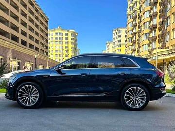 Авто Audi E-Tron 2018 № 8020784