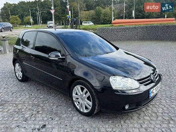 Авто Volkswagen Golf 2004 № 8020935