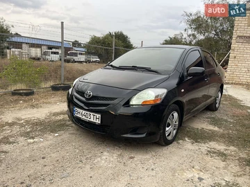 Авто Toyota Yaris 2007 № 8020960