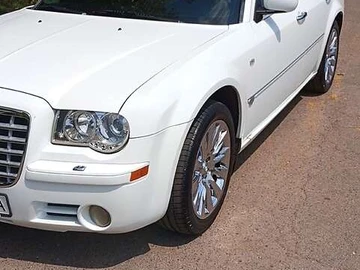 Авто Chrysler 300C 2005 № 8021154